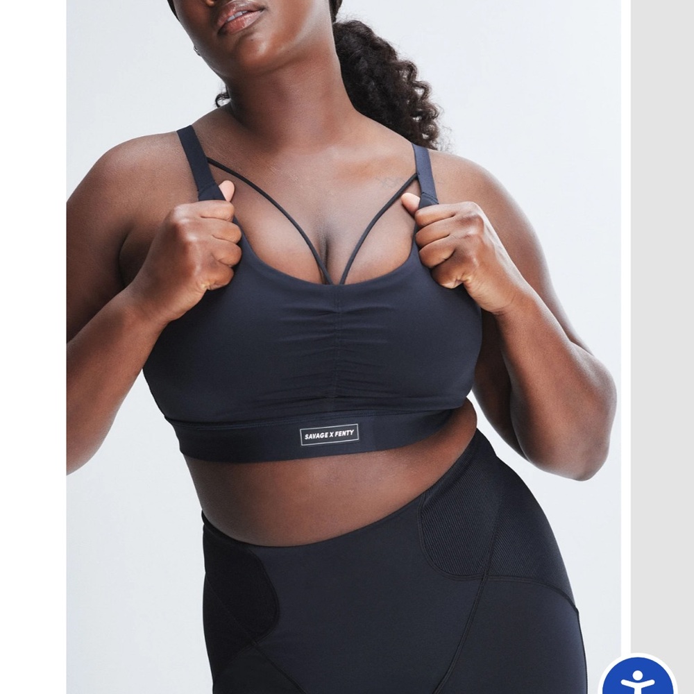 Savage X Fenty CURVE ALERT MEDIUM-IMPACT SPORTS BRA
